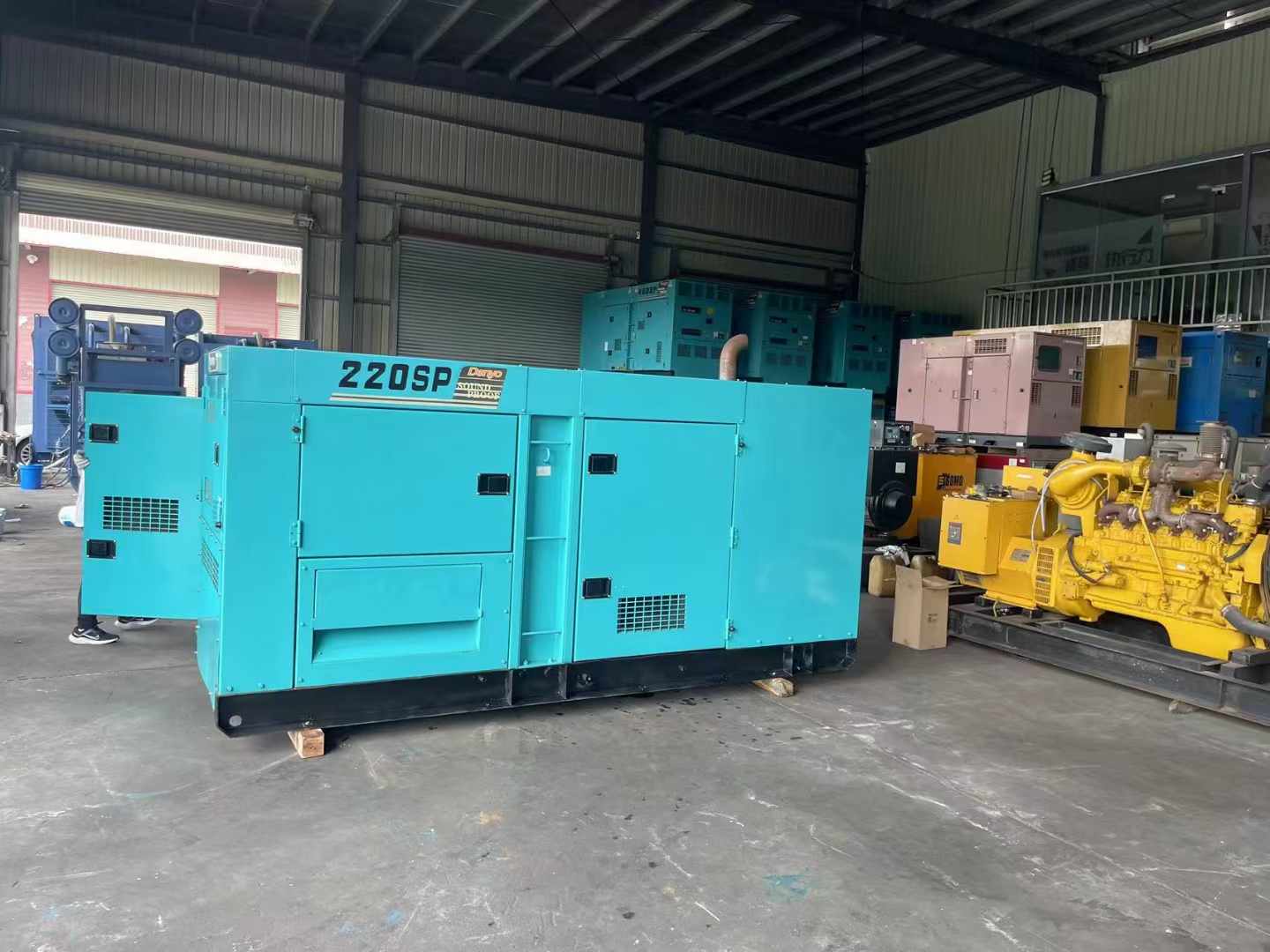 保山800kW 柴油发电机的输出电流波动范围是多少？